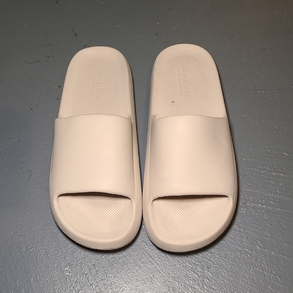 Steve Madden Cool Planet Cream Slides